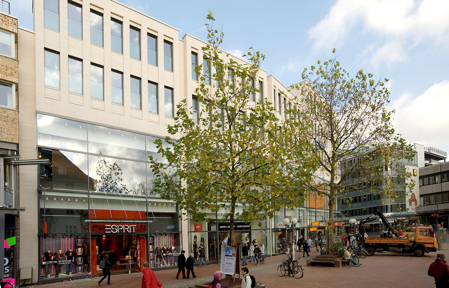 B&L Hamburg: Hamburg Ottenser Hauptstraße